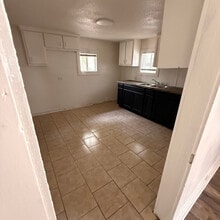 Building Photo - 608 Euclid Ave