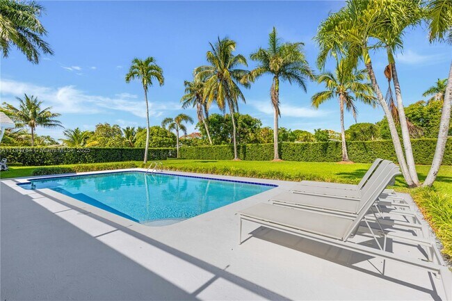 Building Photo - 13790 SW 80th Ave
