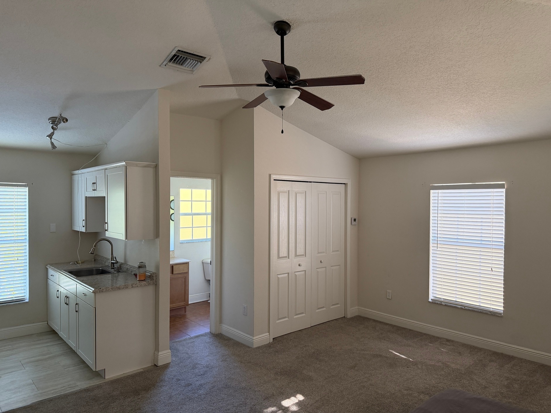 Building Photo - 14531 Cotswolds Dr