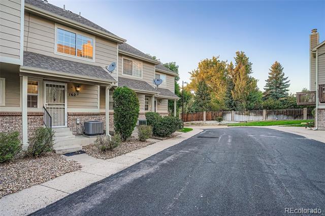 Building Photo - 1470 S Quebec Way