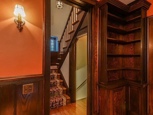 Building Photo - Welcome to the Stone House, a charming 3-bedroom, 2-bathroom