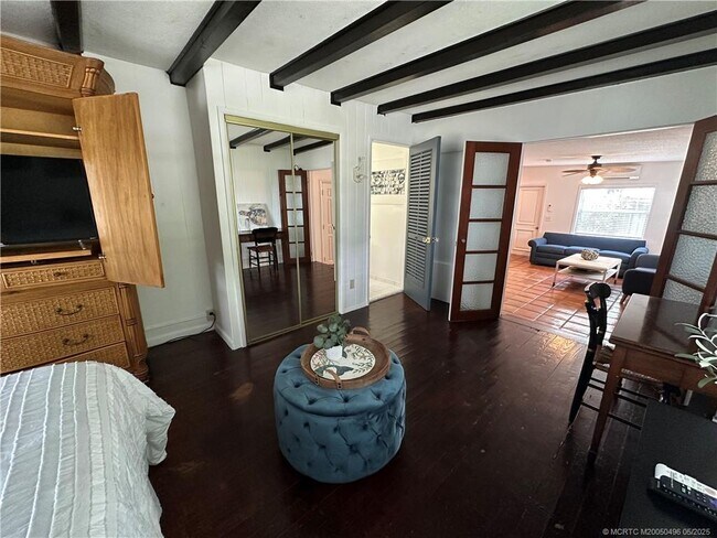 Building Photo - 4490 NE Indian River Dr