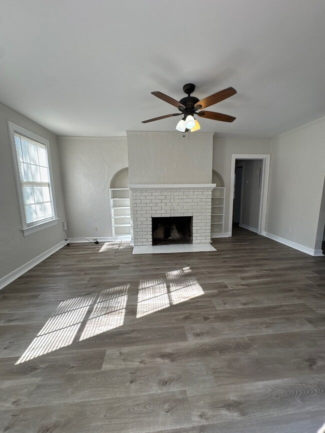 Building Photo - 4005 Green St