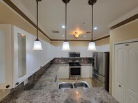 Building Photo - 1130 Shoma Dr