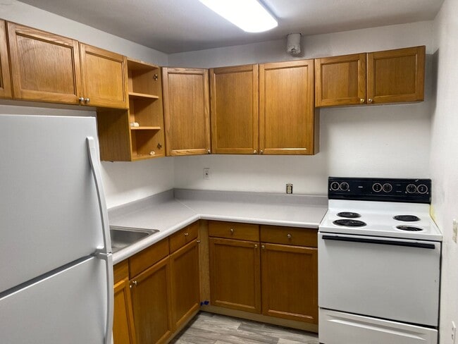 Building Photo - 18437 Cardinal Ln