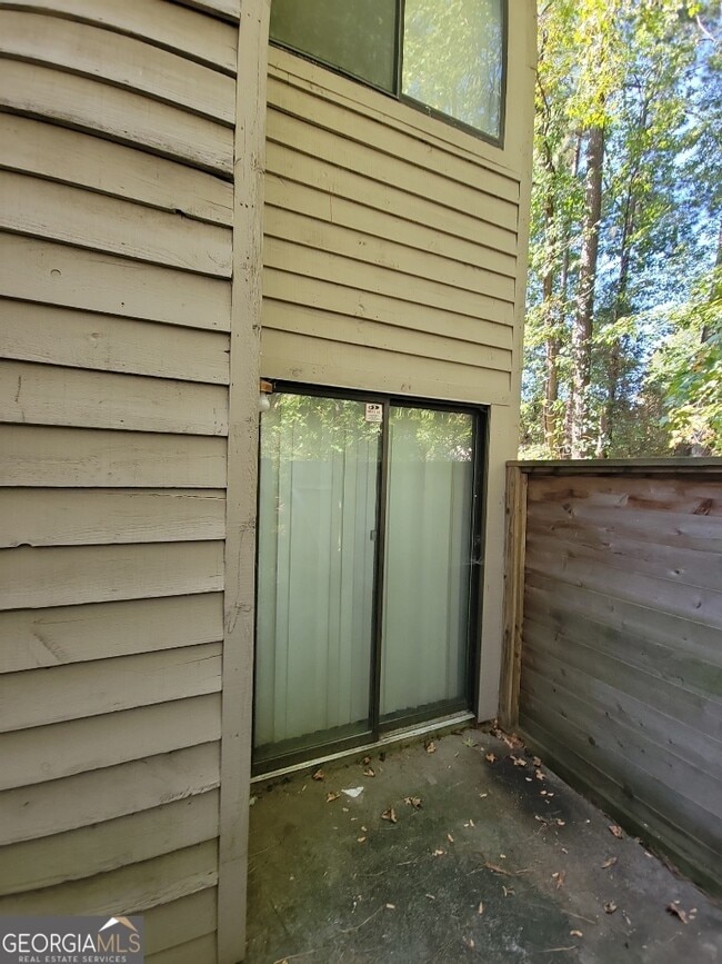 Building Photo - 6349 Holcomb Way