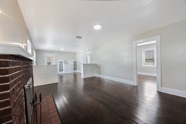 Building Photo - 4119 1st Ave N