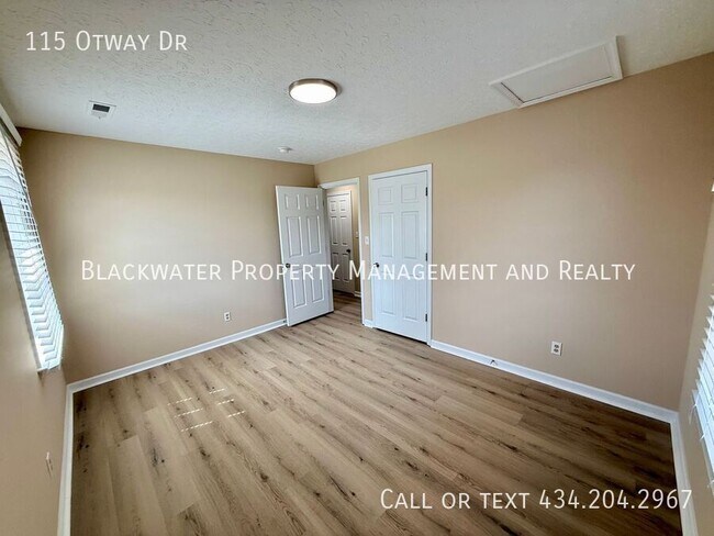 Building Photo - 115 Otway Dr