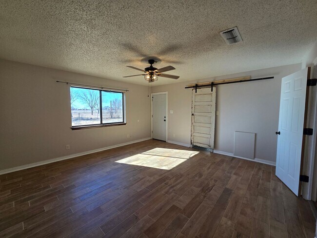 Building Photo - 1091 C R S