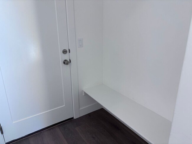 Building Photo - new single story 4 bed 3 bath with 3 car garage and community swimming pool