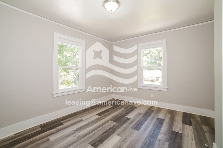 Building Photo - 1911 N Broadway St