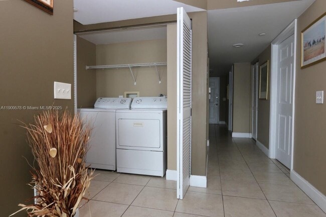 Building Photo - 17800 N Bay Rd