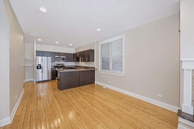 Building Photo - 2425 W Arthington St