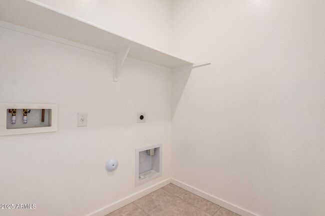 Building Photo - 399 Pelipa Dr