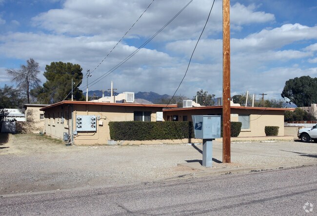Building Photo - Willard Apartments