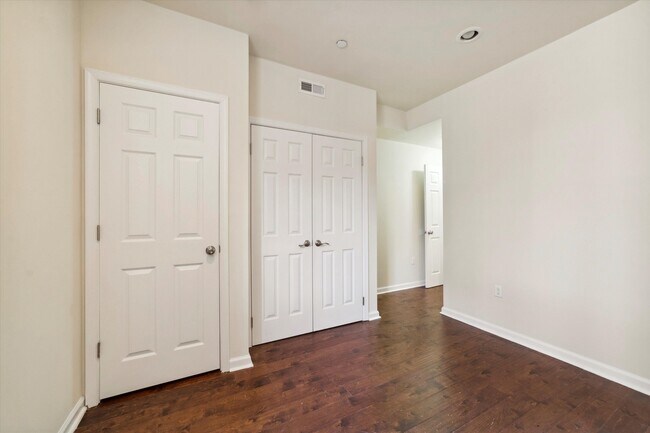 Building Photo - 1815 W Montgomery Ave