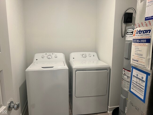 Building Photo - 5580 Cherry Hl Dr