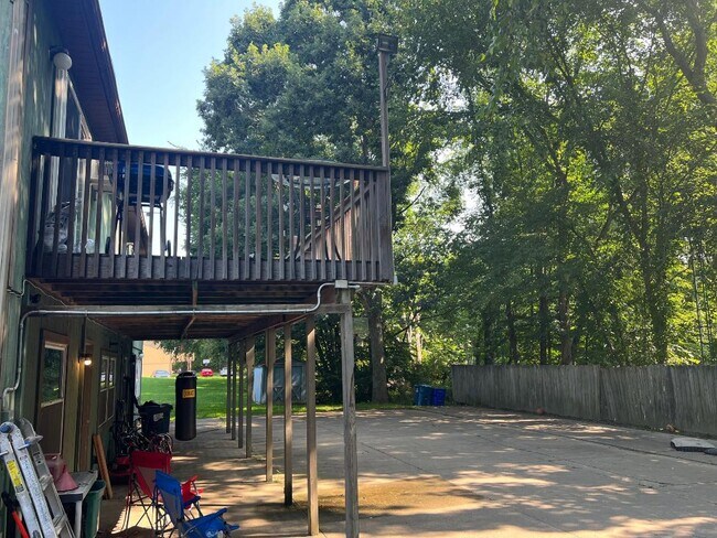 Building Photo - 4790 Sunnybrook Rd