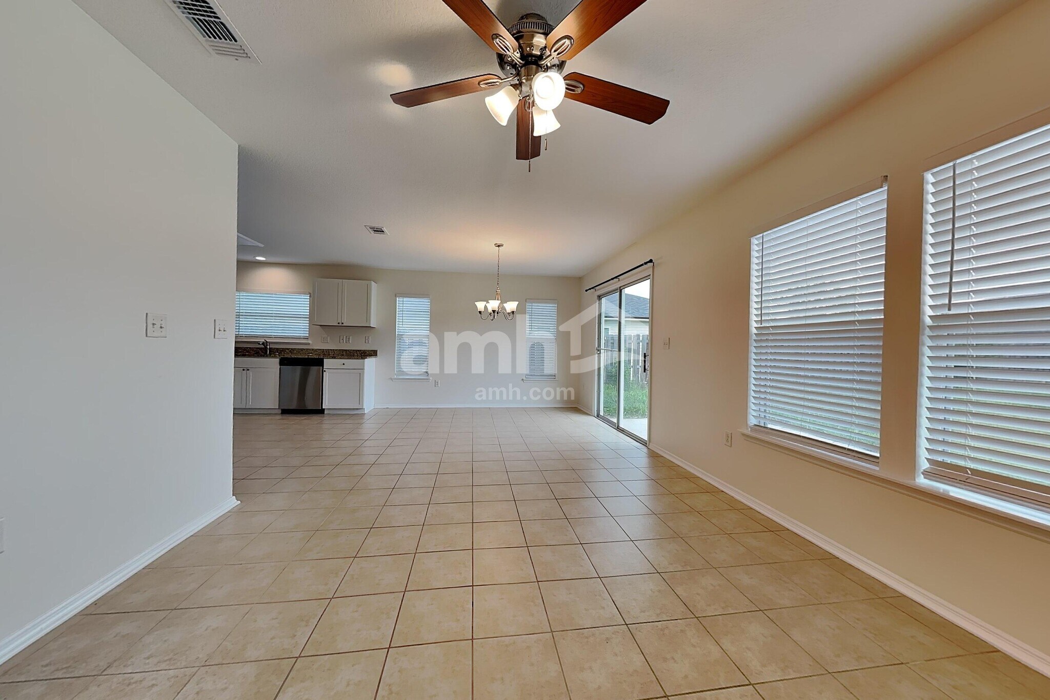 Building Photo - 77088 Cobblestone Dr