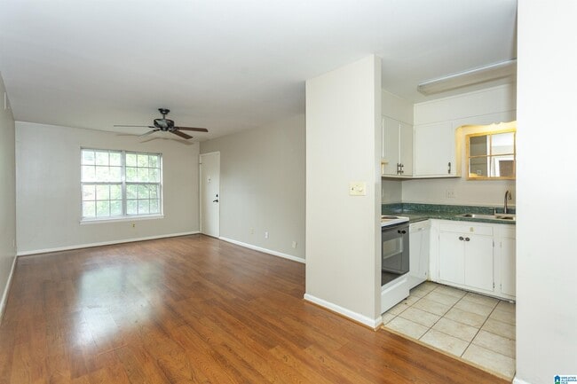 Building Photo - 2014 Montreat Pkwy