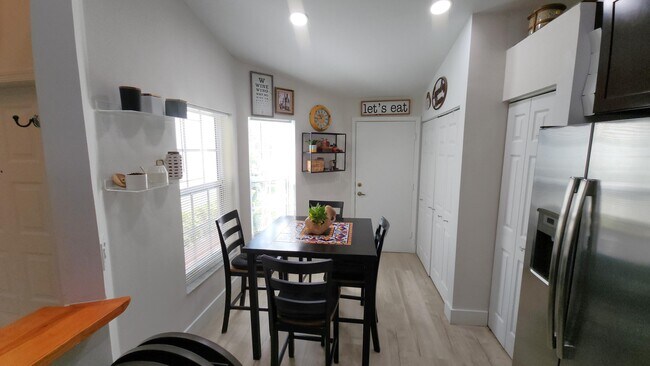 Building Photo - 6107 Caladium Rd