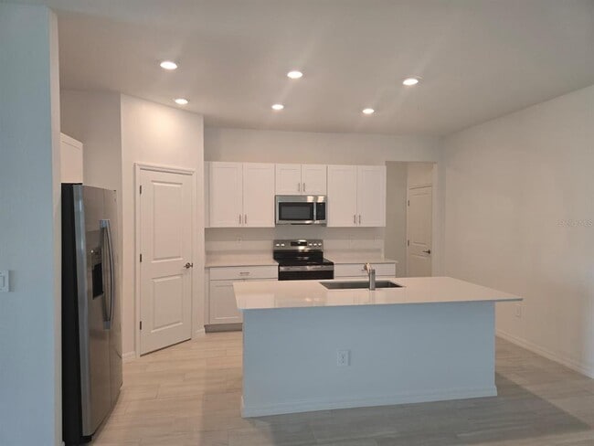 Building Photo - 9325 Scouter Bee Pl