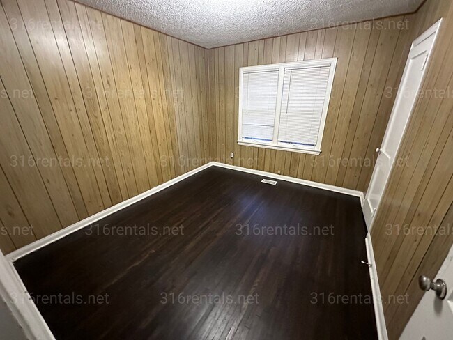 Building Photo - 930-932 N Glendale Ave
