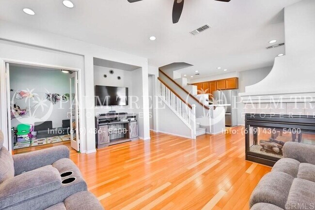 Building Photo - Stunning 4-Bedroom Townhome in Chula Vista...