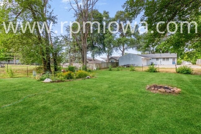 Building Photo - 209 Todd Cir