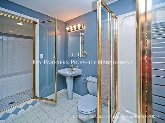 Building Photo - 14281 S Arapaho Dr