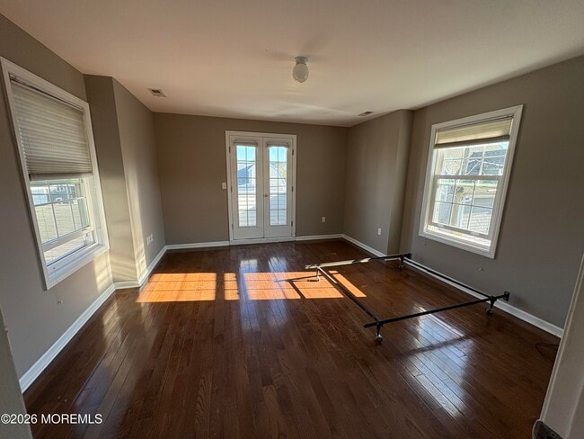 Building Photo - 406 9th Ave