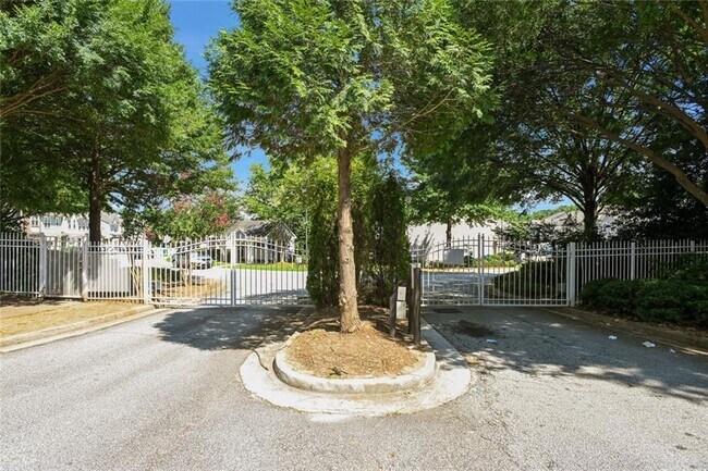 Building Photo - 2705 Avanti Way