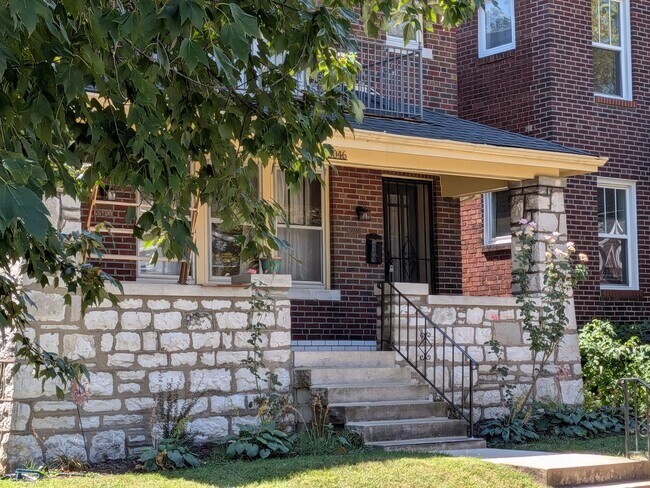 Building Photo - 5046 Miami St