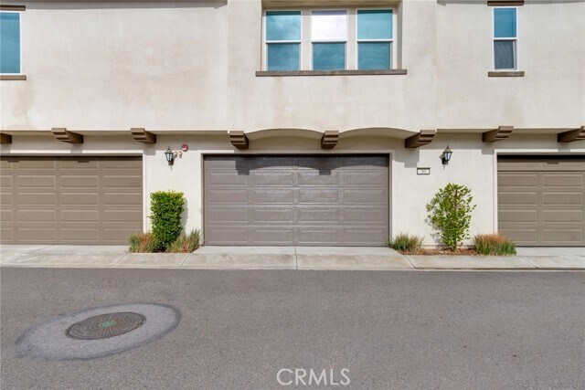 Building Photo - 26149 Park Ave