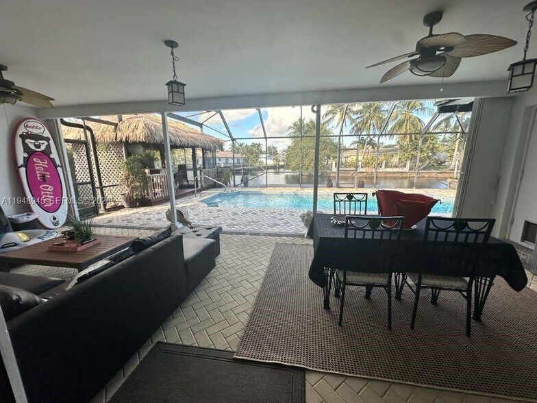 Building Photo - 2827 McKinley St