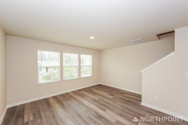 Building Photo - 3-Bedroom, 3.5 Bath Townhome for Rent in Mooresville, NC | Attached Garage & Modern Kitchen