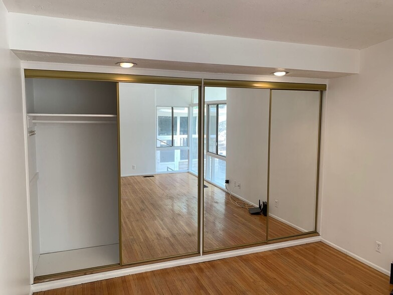 Master closet - 10458 Pearson Pl