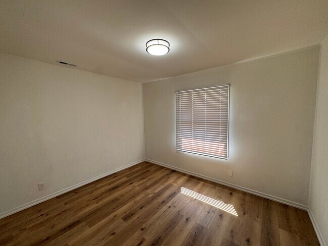 Building Photo - 1311 Loral Ave