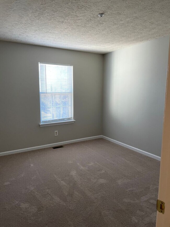 Building Photo - Townhome in Walden! Coming soon!