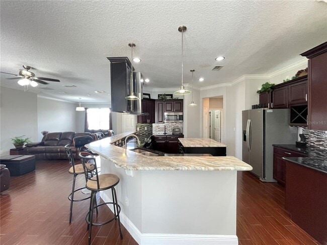 Building Photo - 907 Wildflower Rd