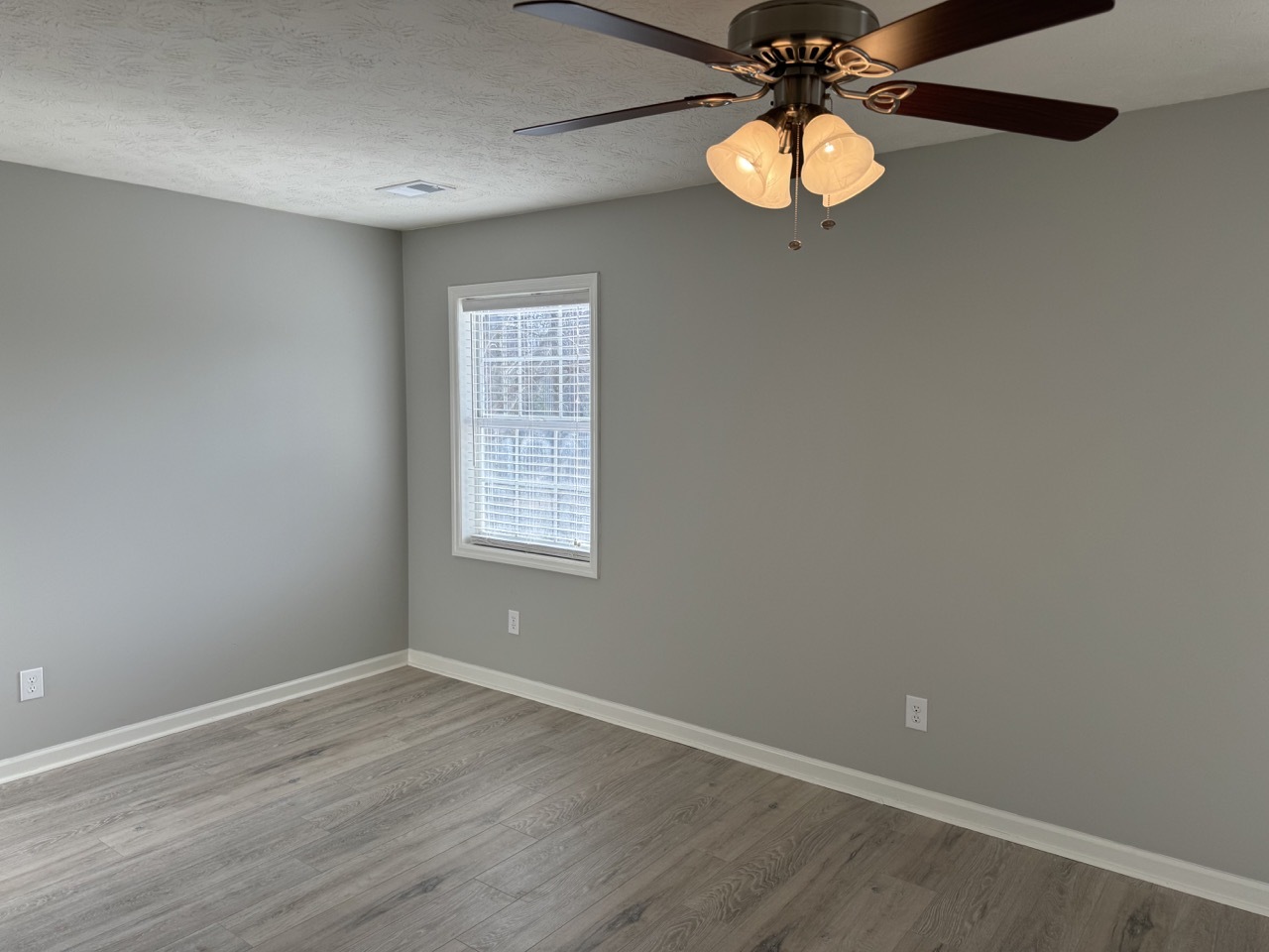 Master Bedroom - 1025 DeKalb St