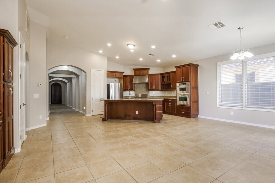 Building Photo - 4132 W Lydia Ln