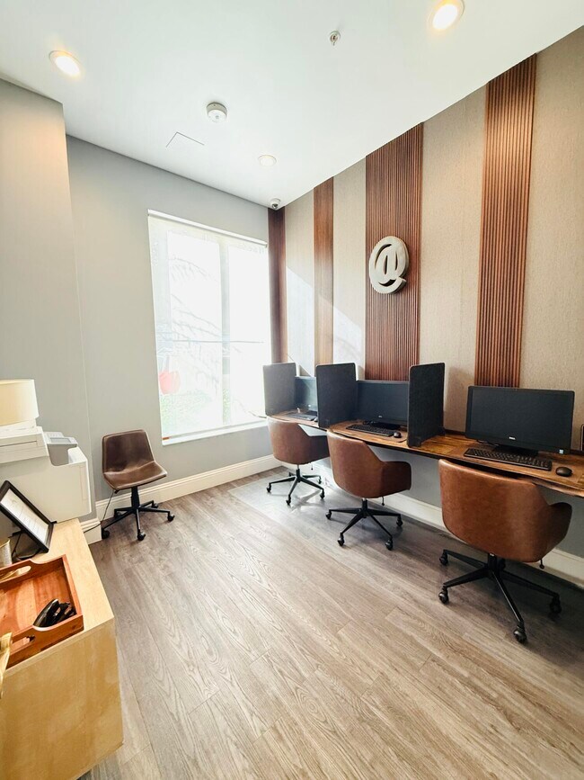 Building Photo - 651 Okeechobee Blvd