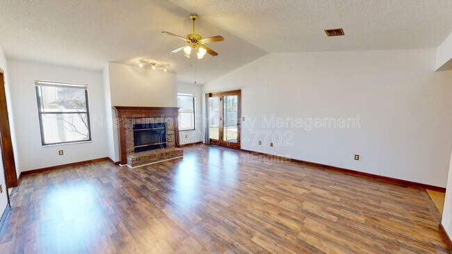 Building Photo - 1607 Beverly Bay Ct