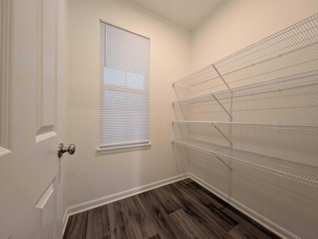 Building Photo - 8246 Woodstar Dr