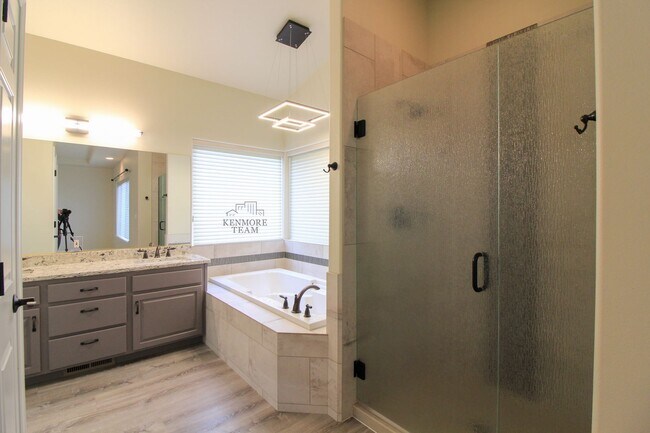 Building Photo - 3 Bedroom, 2 Bathroom Home in Richland