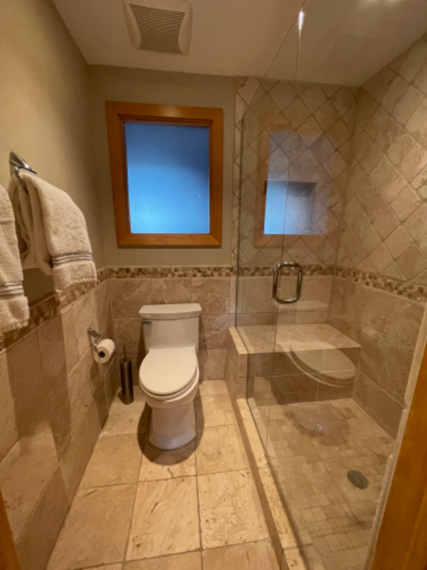 Building Photo - 45 Benthaven Pl