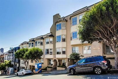 Building Photo - Beautiful 1 Bedroom 1 Bathroom in Pac Heig...