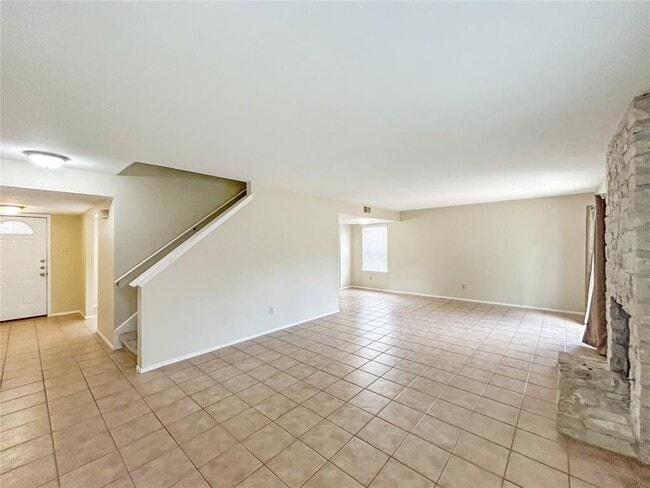 Building Photo - 12107 Tanglebriar Trail