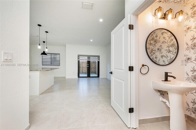 Building Photo - 13353 SW 250th Terrace